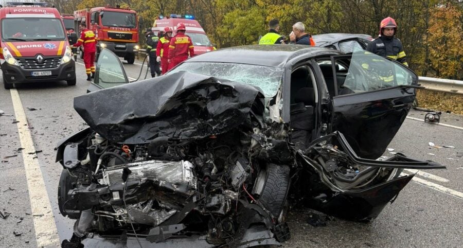 Situație de urgență în Dolj: două persoane decedate și o victimă încarcerată și inconștientă după un accident grav