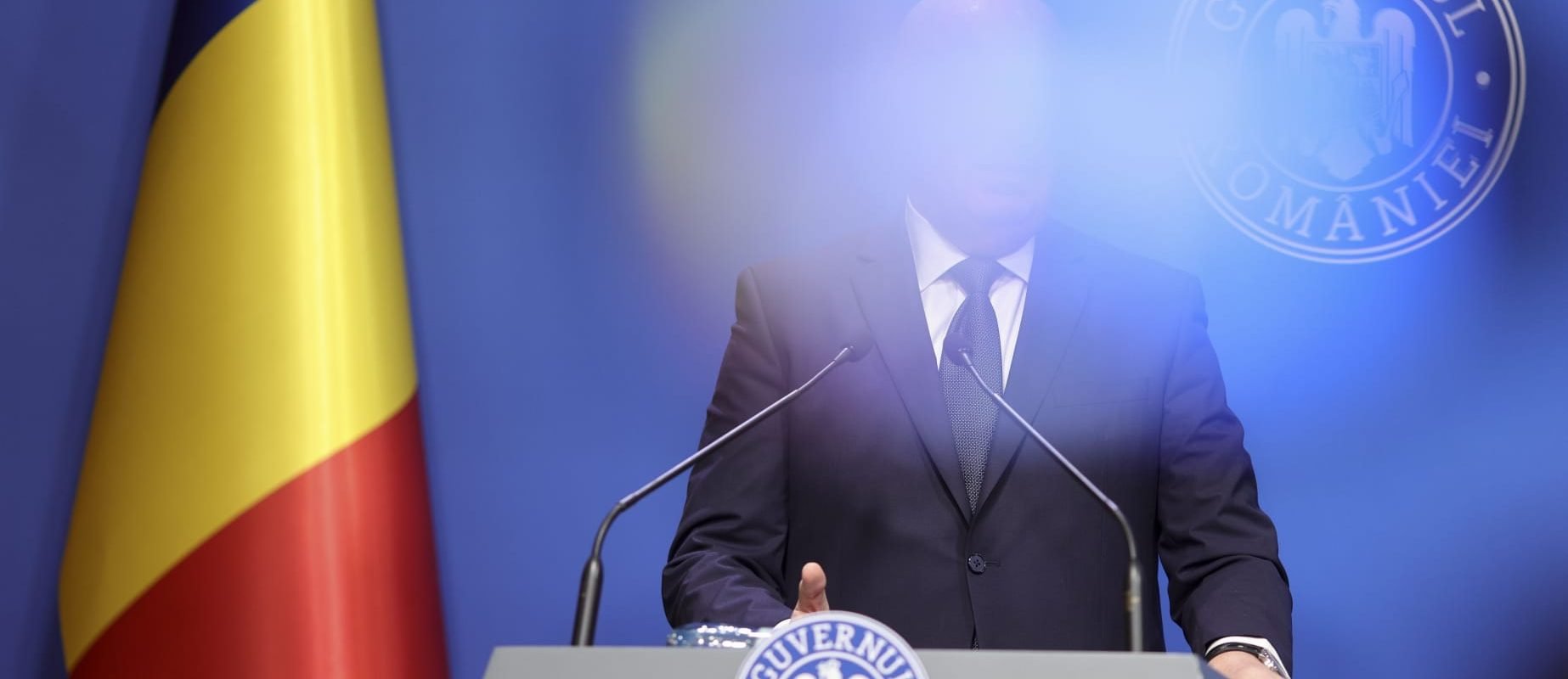 Fotoreporterii Inquam Photos solicită premierului Bolojan acces anterior ședințelor de guvern, nu transmisiuni cu imagini din partea angajaților guvernului