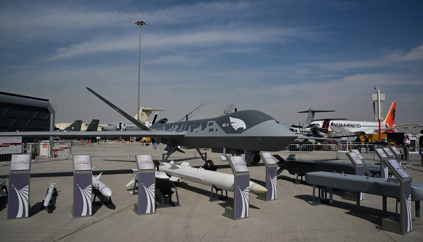 [ad_1] China a prezentat oficial la salonul aeronautic din Dubai, din 2025, cel mai nou model de dronă militară de mari dimensiuni, denumită Wing Loong X