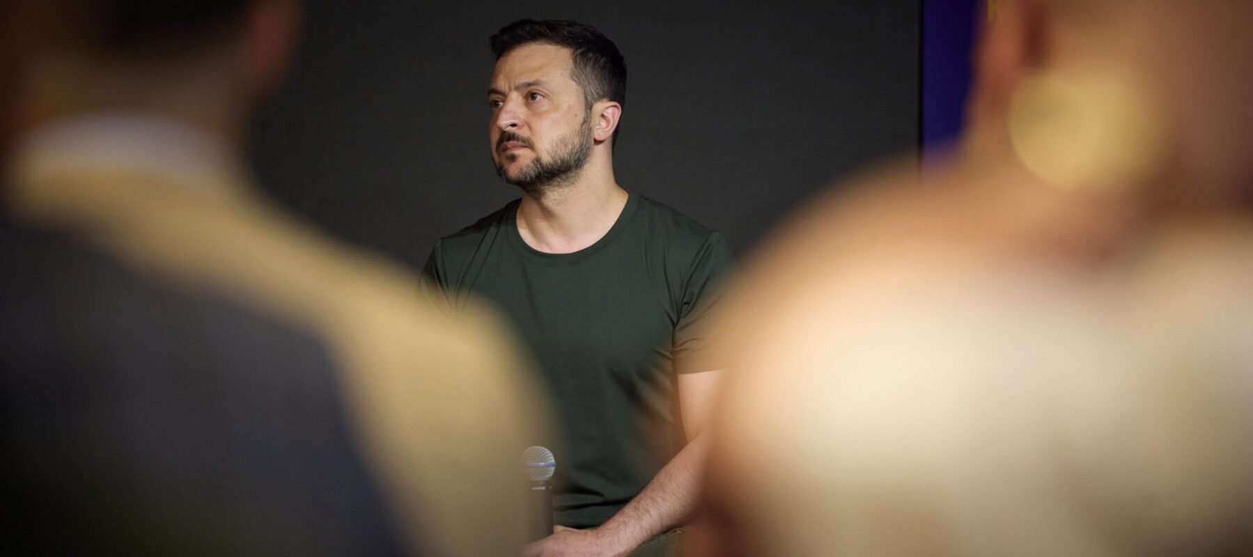 Zelenski: Oricine implicat în corupție va fi pedepsit / Prietenul lui Zelenski, Timur Mindici, a reușit să părăsească țara cu câteva ore înainte de percheziții într-un scandal de corupție