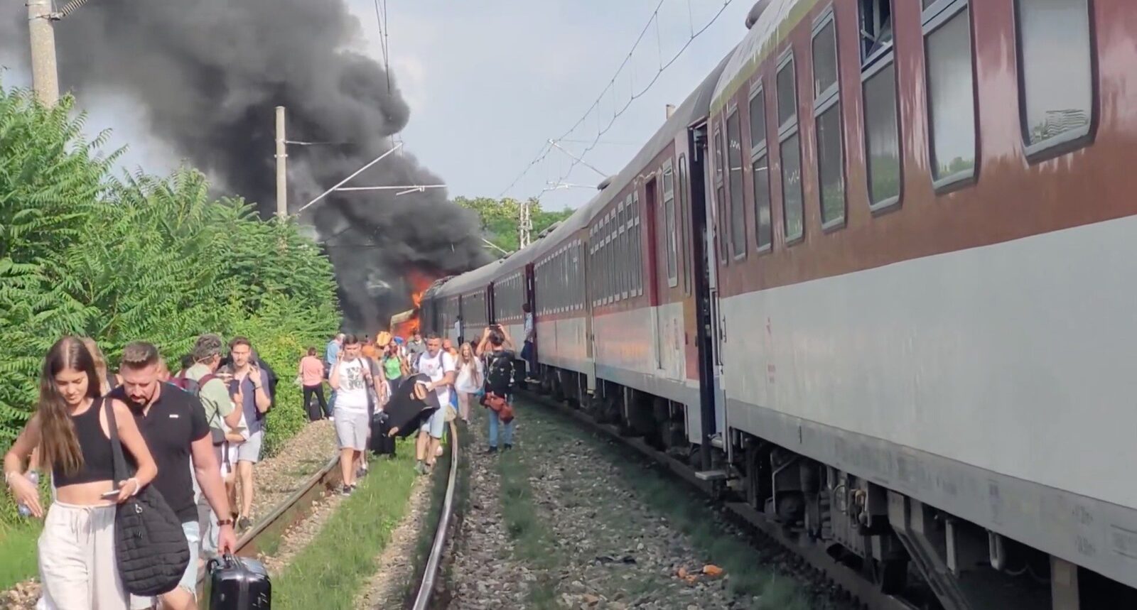 [ad_1] Două trenuri au avut o coliziune în Slovacia duminică seara, informează autoritățile locale, iar presa locală menționează că mai mulți pasageri au fost răniți