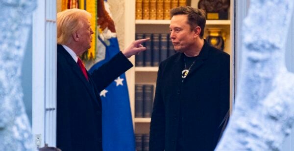 Elon Musk a fost prezent la dinner-ul lui Trump alături de prințul moștenitor saudit, marcând a doua apariție publică comună după conflictul intens de la începutul anului