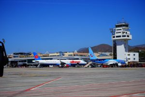Confuzie la aeroportul din Tenerife din cauza sistemului modern de verificare a pașapoartelor