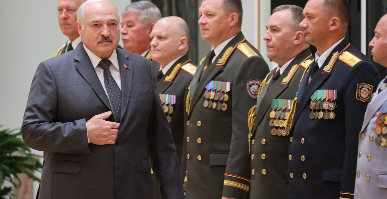 [ad_1] Președintele Belarusului, Alexander Lukașenko, a emis o grațiere pentru 31 de cetățeni ucraineni, iar procesul de returnare a acestora în Ucraina se desfășoară chiar în aceste momente, a anunțat sâmbătă secretara sa de presă, Natalia Eismont, citată de agenția de știri Mediafax