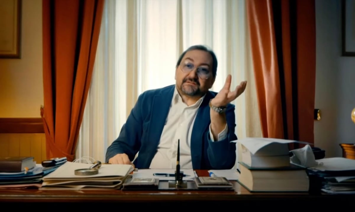 Avocatul italian al fraților Mocanu, apropiat familiei lui Pablo Escobar, discută despre cazul manelistului român și despre condițiile din închisorile din România