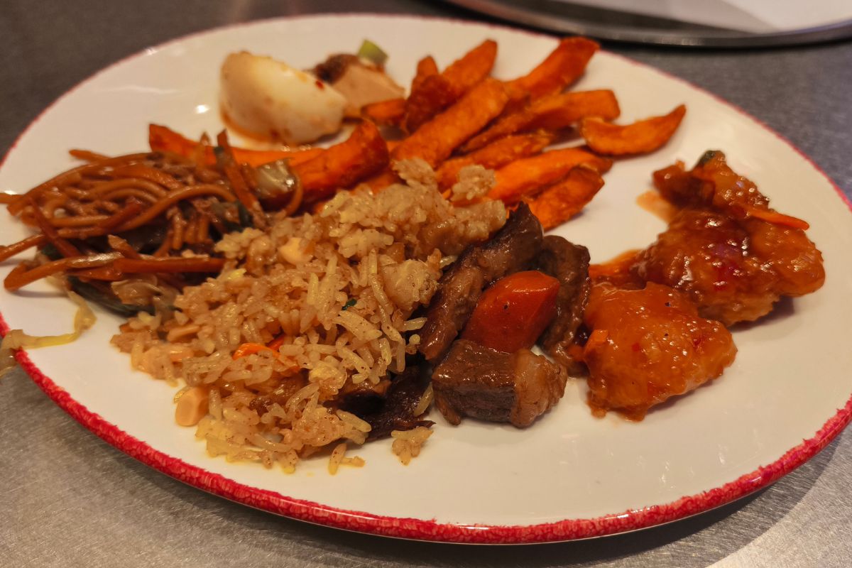 VIDEO: Conceptul all-you-can-eat cucerește Spania – plata fixă pentru consum nelimitat, inițial popular în restaurante japoneze și chineze, dar acum extins și la variante vegetale și cu carne