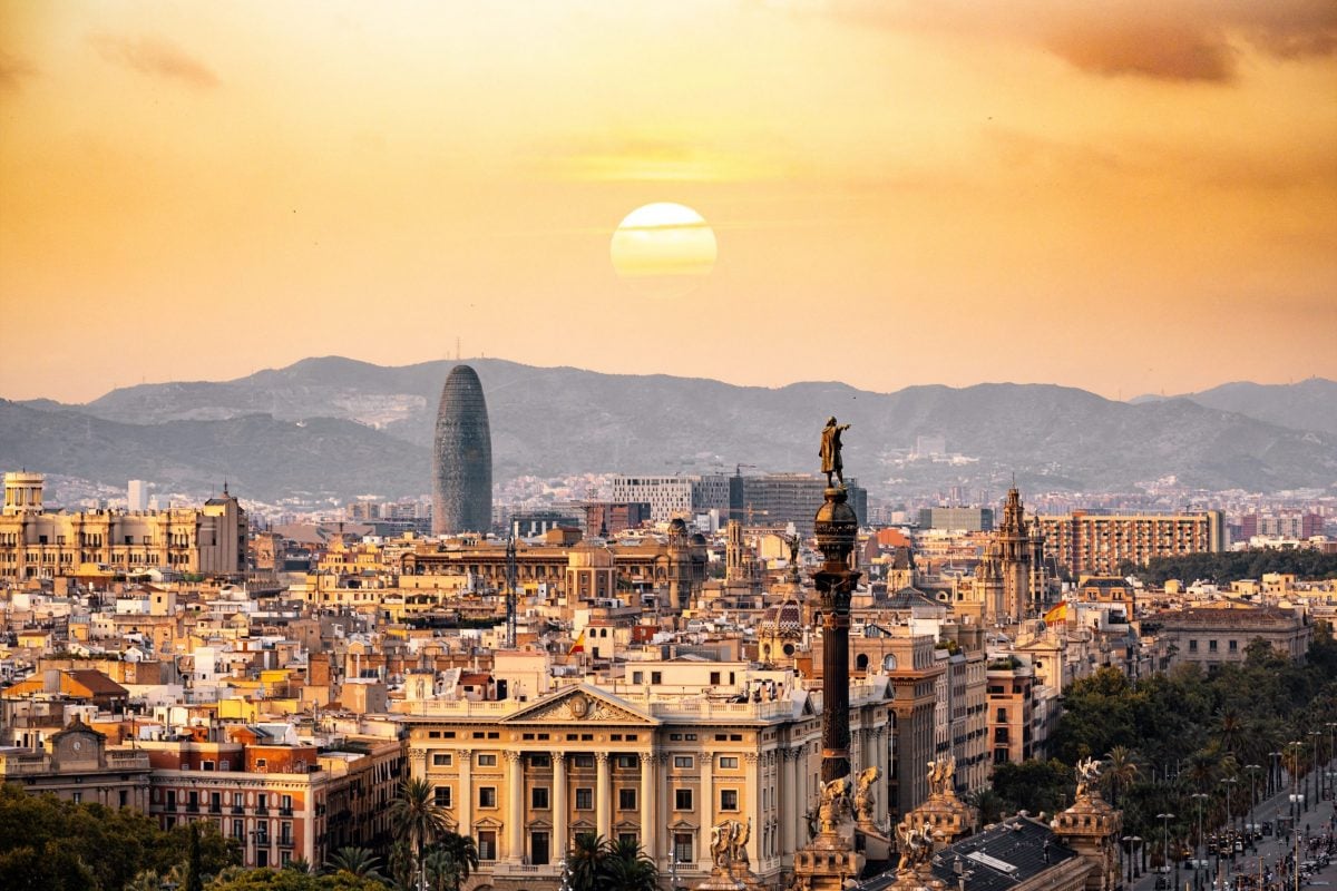 De ce are Spania cea mai dinamică economie din Europa? Investițiile europene, impactul imigrației, explozia pieței imobiliare și perspectivele viitoare