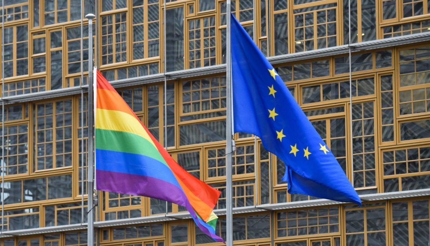 Comisia Europeană analizează o campanie civică pentru interzicerea terapiei de conversie care urmărește modificarea, reprimiterea sau suprimarea orientării sexuale