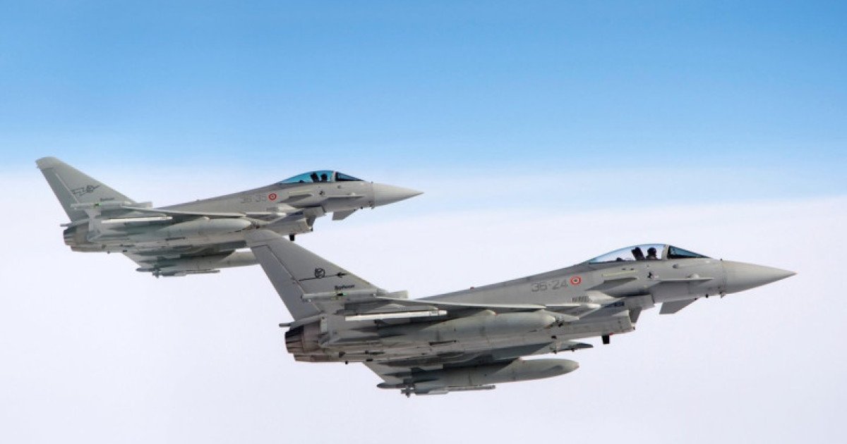 Traian Băsescu: Am demonstrat că, indiferent de faptul că dispunem de Eurofighter și F-16, nu vom înregistra succesuri în doborârea dronelor. Începem să devenim ridicoli.
