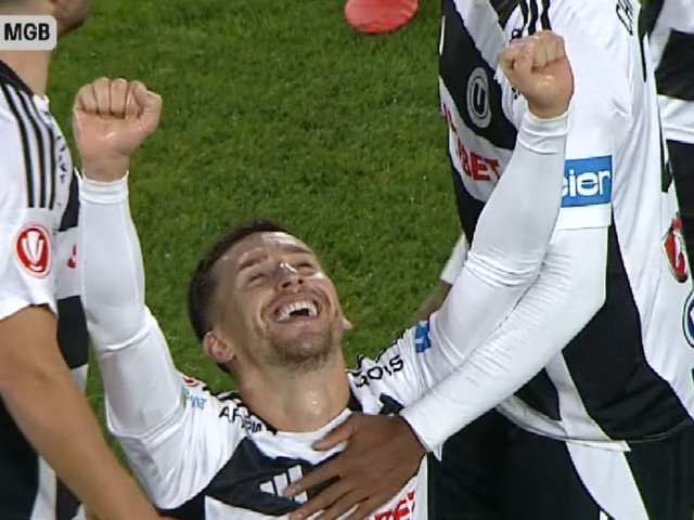 După ce a marcat un gol spectaculos, a povestit motivele care l-au făcut să lăcrimeze.