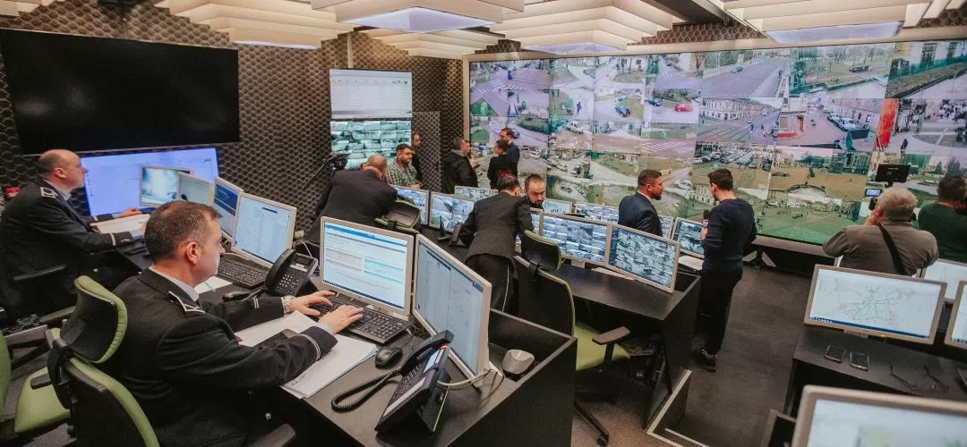 Ministrul de Interne anunță extinderea sistemului de monitorizare rutieră, care va include imagini din camerele locale și sesizări de la șoferi, iar o parte din amenzile plătite vor finanța programe de educație rutieră