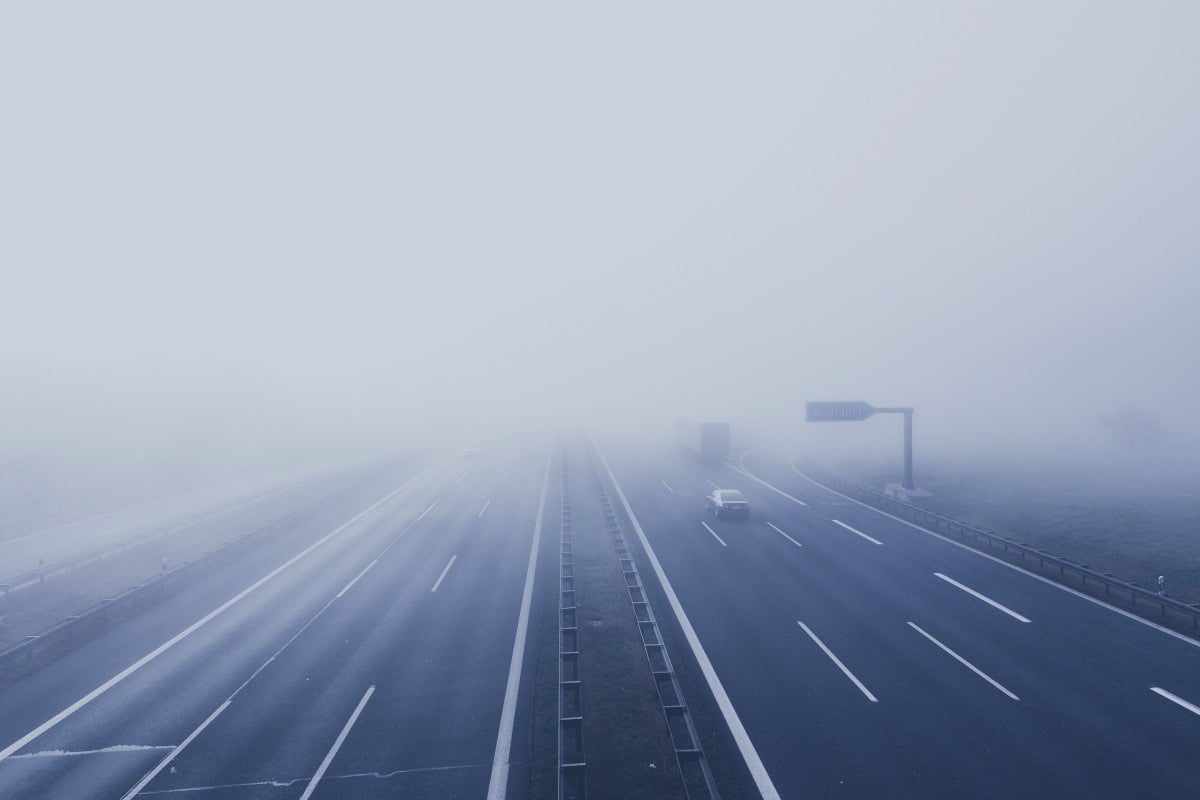 [ad_1] Vizibilitatea este foarte redusă, chiar și sub 50 de metri, pe numeroase drumuri din zonele Călărași, Constanța, Teleorman și Tulcea, precum și pe autostrăzile A2 și A4, duminică dimineața