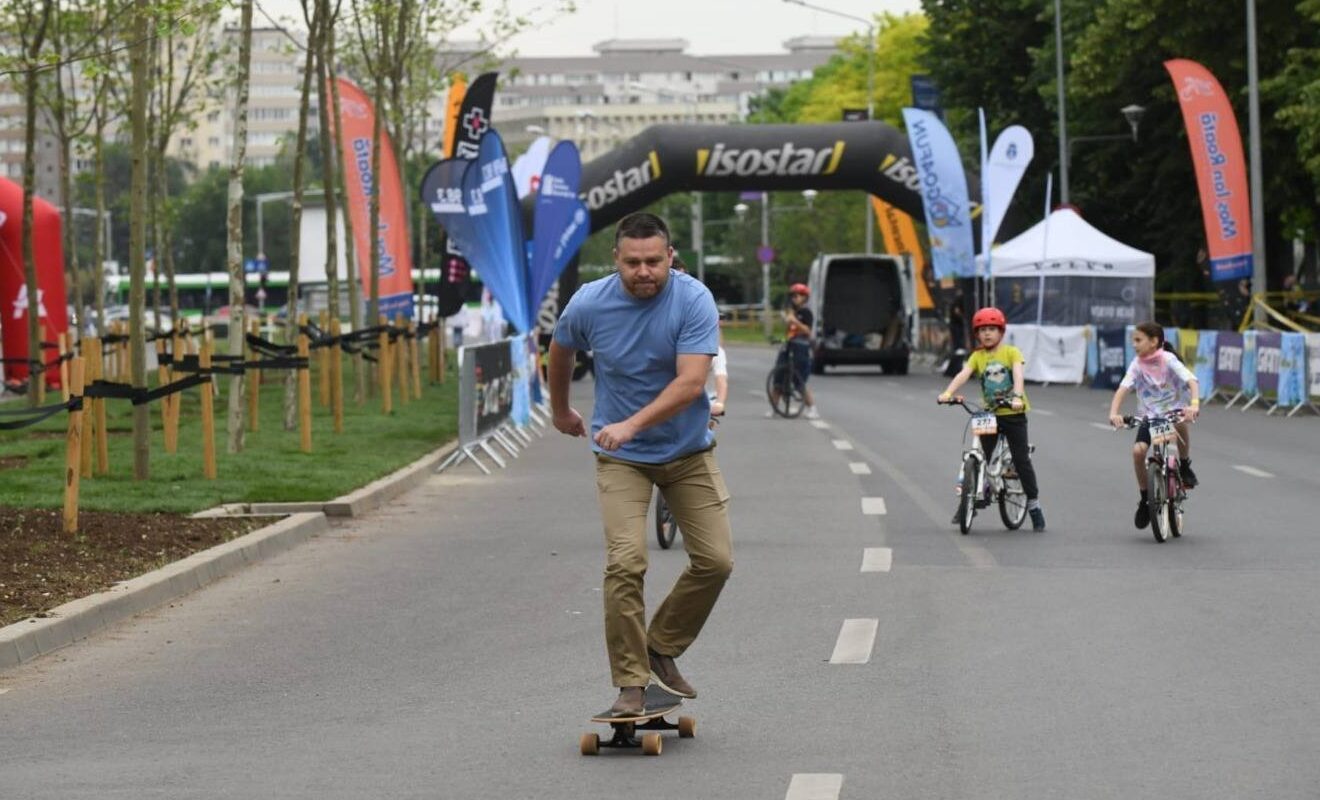 Ciprian Ciucu despre acuzațiile lui Cătălin Drulă privind manipularea sondajelor: consideră că acesta are o „frustrare” pentru că nu depășește 12-13%. El menționează că își concurează cu Daniel Băluță, conform unui candidat al Partidului Liberal
