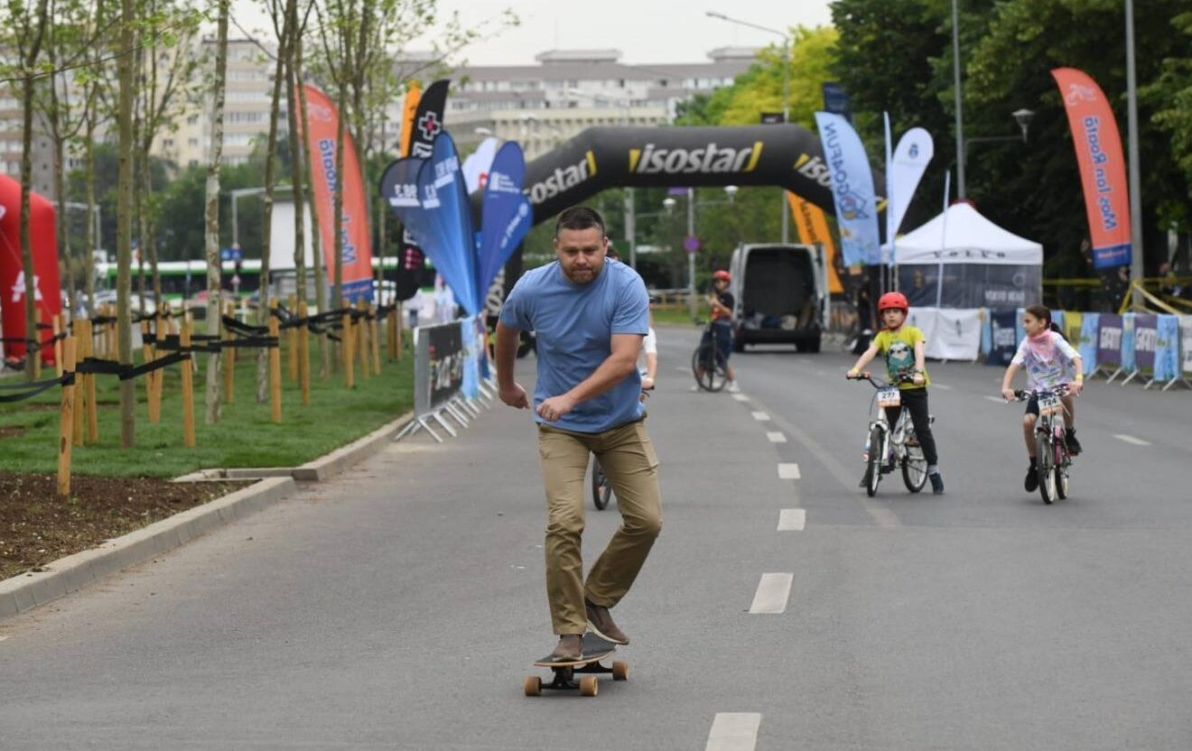 Ciprian Ciucu despre acuzațiile lui Cătălin Drulă privind manipularea sondajelor: consideră că acesta are o „frustrare” pentru că nu depășește 12-13%. El menționează că își concurează cu Daniel Băluță, conform unui candidat al Partidului Liberal