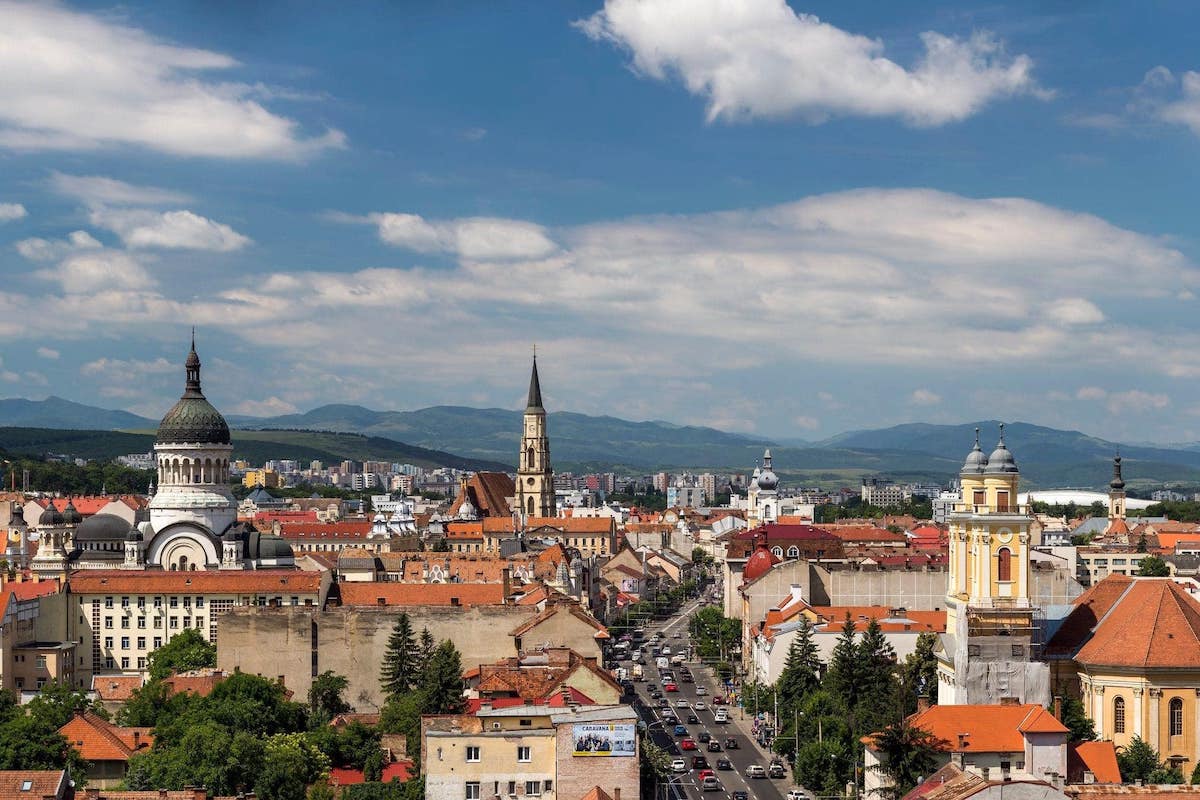 Clujul se îmbătrineste și se îmbolnăvește tot mai mult, cu populație în scădere / Raport al Autorității de Sănătate Publică: Tot mai mulți oameni se confruntă cu afecțiuni mentale, iar unu din douăzeci are diabet