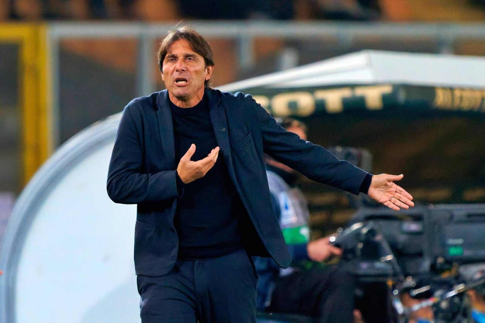 [ad_1] Napoli se află într-o confruntare crucială împotriva Bolognei, în cadrul celei de-a unsprezecea etape a sezonului 2025, meci programat pentru duminică, 9 noiembrie