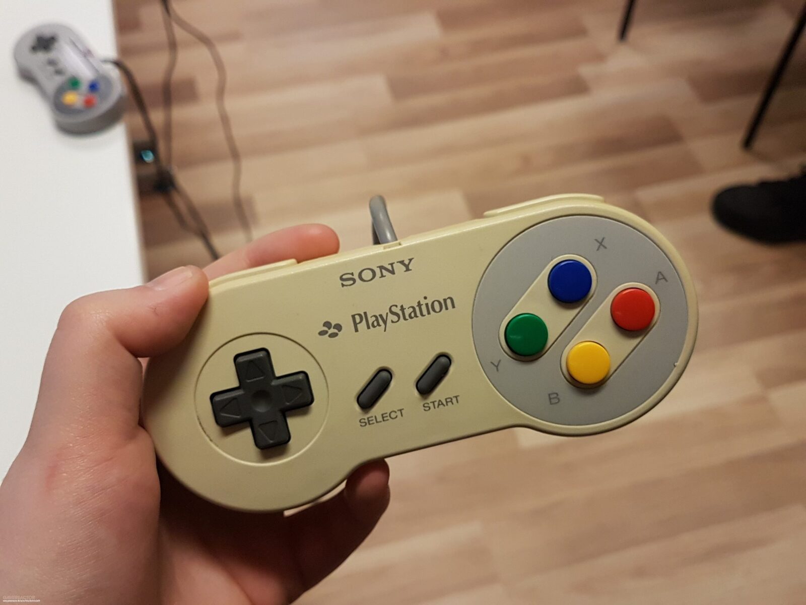 [ad_1] Recent, odată cu lansarea noului model de consola Nintendo Switch 2, un aspect important pentru jucători a fost clarificat: compatibilitatea cu controllere externe, precum cele de PlayStation și Xbox