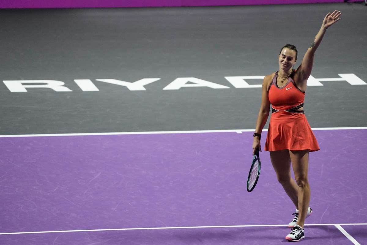 Sabalenka elimină pe campioana en-titre Gauff și se alătură lui Pegula în semifinalele WTA Finals.