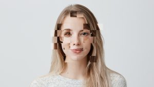 Poliția Română avertizează asupra pericolului deepfake: cum identifici videoclipurile false de pe rețele sociale