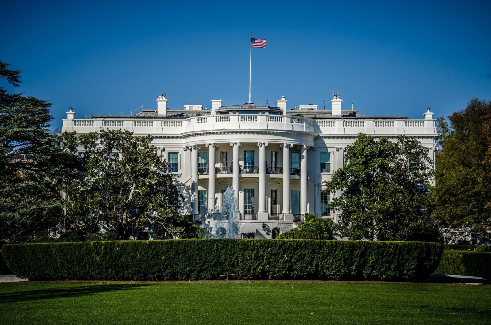 [ad_1] Purtătoarea de cuvânt a Casei Albe, Caroline Levitt, a afirmat că trimisul special al președintelui american, Steve Witkoff, împreună cu senatorul Marco Rubio, au elaborat în secret un nou plan pentru pace în Ucraina