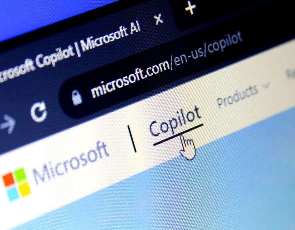 Dificultăți pentru Microsoft în popularizarea utilizării pe scară largă a asistentului AI Copilot: beneficii neclare și costuri ridicate