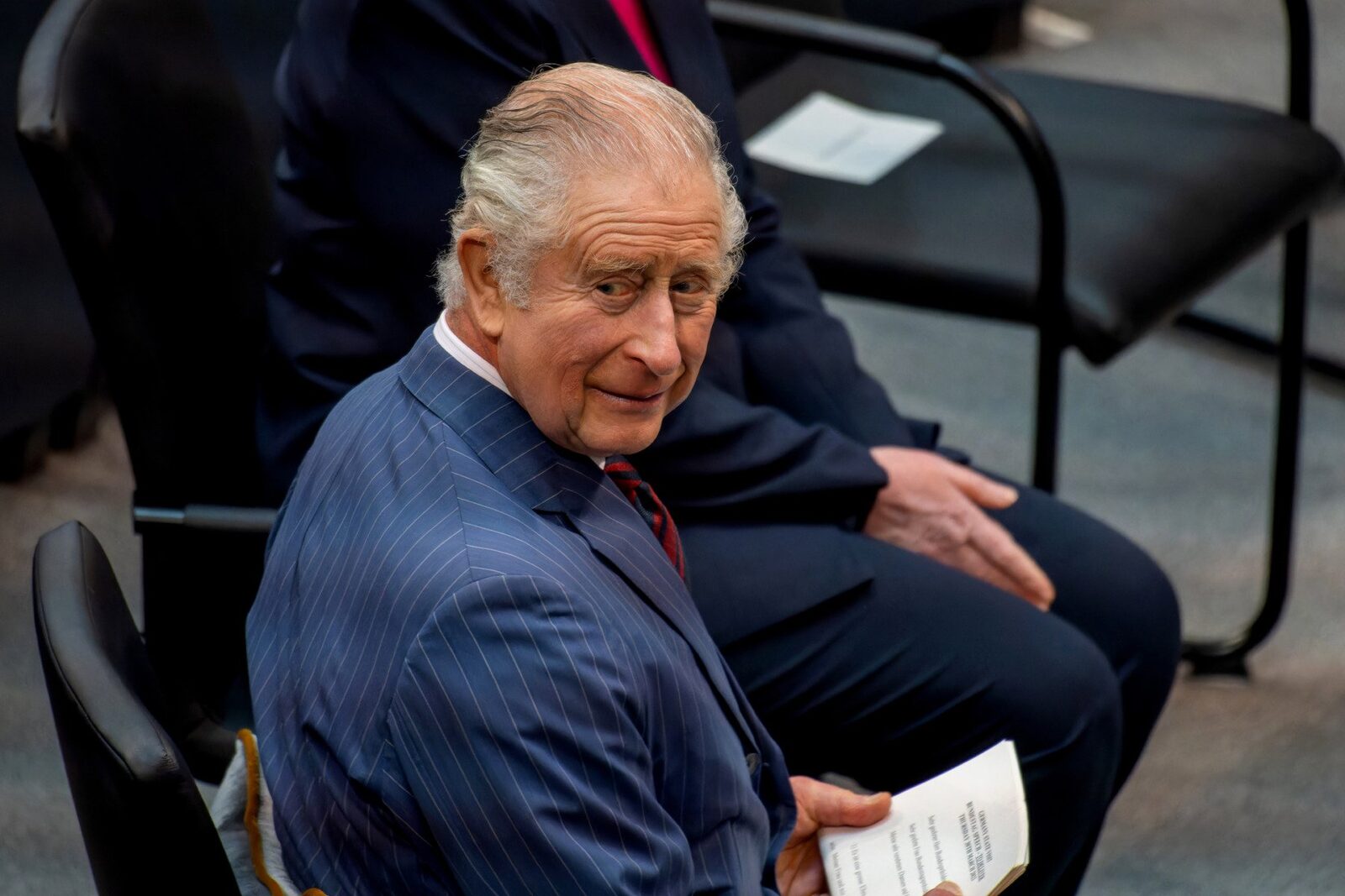 Un șofer de taxi francez solicită regelui Charles al III-lea să achite costul neplătit de ministrul de Externe, David Lammy, acuzat de furtul bagajelor după o cursă din Italia în valoare de 1.550 €