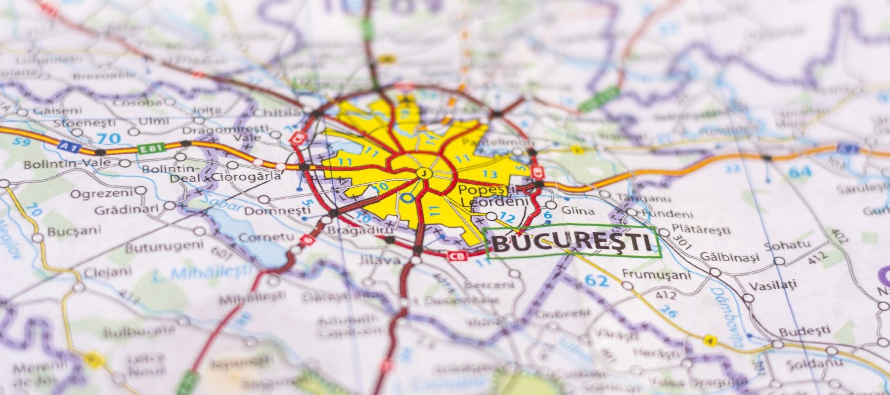 Băsescu: Dezvoltarea Bucureștiului a fost compromisă de decizia lui Năstase de a deturna bugetul municipal, iar orașul nu va putea să se refacă până nu se anulează această lege; aș participa la proteste.