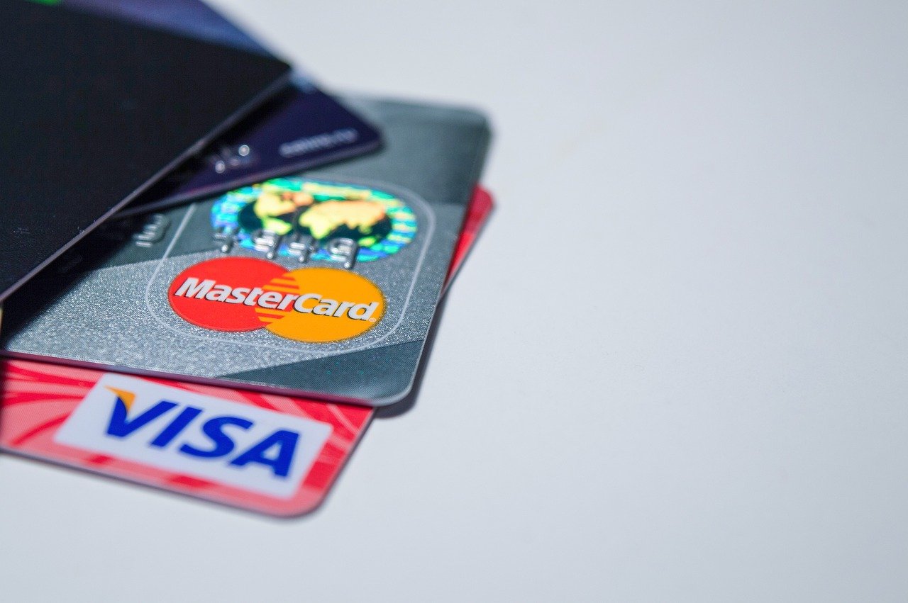 [ad_1] Visa și Mastercard sunt aproape de a încheia un acord cu comercianții din Statele Unite, care ar conduce la scăderea comisioanelor pentru tranzacții și la permiterea magazinelor de a nu accepta anumite tipuri de carduri, conform unui articol publicat de o publicație de afaceri, citată de o agenție de știri
