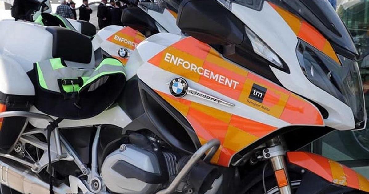 [ad_1] Un motociclist în vârstă de 39 de ani din Floriana a suferit răni grave în urma unui accident petrecut marți după-amiază, când motocicleta sa Honda a intrat în coliziune cu o motocicletă de aplicare a legii de la Transport Malta, în zona de ocolire a St