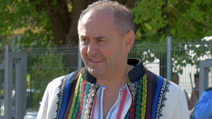Omul de afaceri Florin Bogos, reținut preventiv pentru trafic de influență, corupție și șantaj / Trei complici sunt plasați sub control judiciar