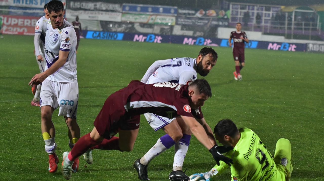 fc-arges-fc-cfr-1907-cluj-superliga-superbet-29112025.jpg