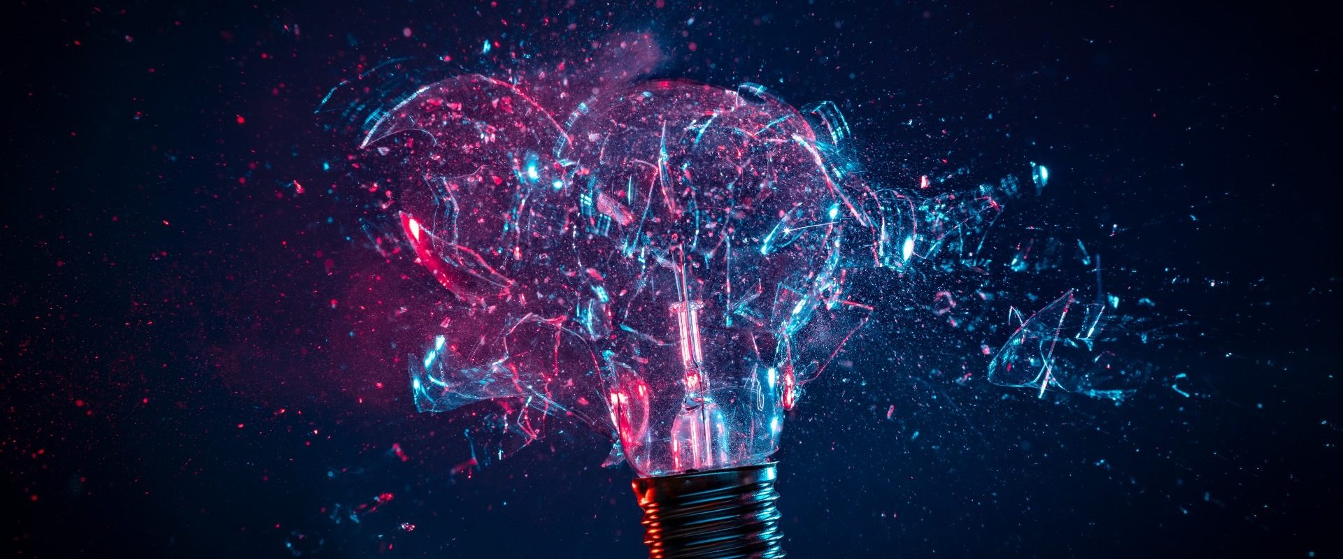 [ad_1] Funcțiile software moderne sunt adesea considerate rezultate ale unui proces meticulos de design, însă realitatea istorică arată adesea o evoluție haotică, determinată de întâmplări sau greșeli