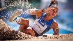 De la triplusalt la scena modei! Povestea impresionantă a lui Jennifer Dossey. Cum se prezintă la 21 de ani fiica lui Ibrahim Dossey, recent dispărut.