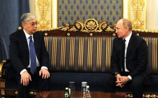 Președintele Putin și omologul său din Kazahstan au discutat despre restricțiile americane privind petrolul, în timp ce liderul kazah s-a întâlnit recent cu fostul președinte american Donald Trump