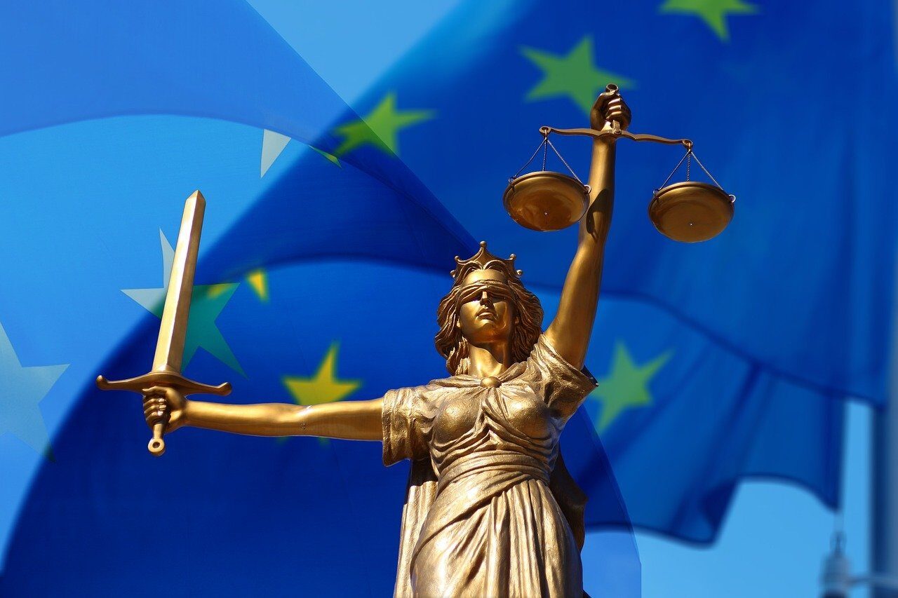 Costul anual al statului român pentru cinci magistrați de legătură detașați în străinătate și rolul acestora în cooperarea internațională, inclusiv activitatea rețelei Eurojust