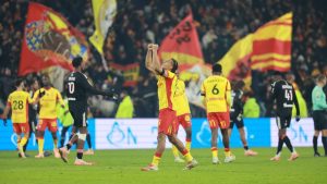 Nici PSG, nici OM, lider NEAȘTEPTAT în Ligue 1! Cartonaș roșu și multe goluri în meciul Olympique Lyon – Nantes, ACUM pe platforma de streaming VOYO.