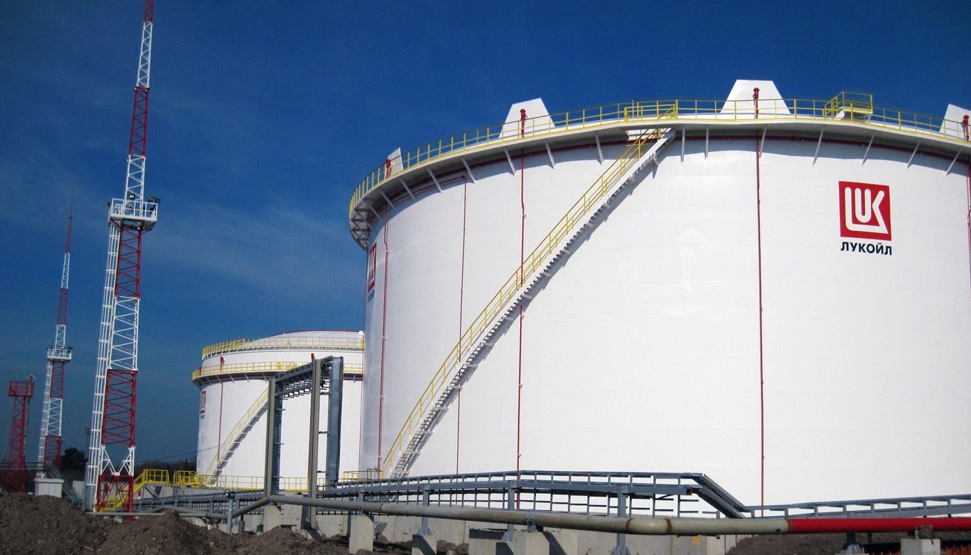 Bulgaria intenționează să grăbească vânzarea activelor Lukoil, în contextul sancțiunilor impuse recent de Statele Unite și Marea Britanie asupra celor mai importante companii petroliere rusești, Lukoil și Rosneft