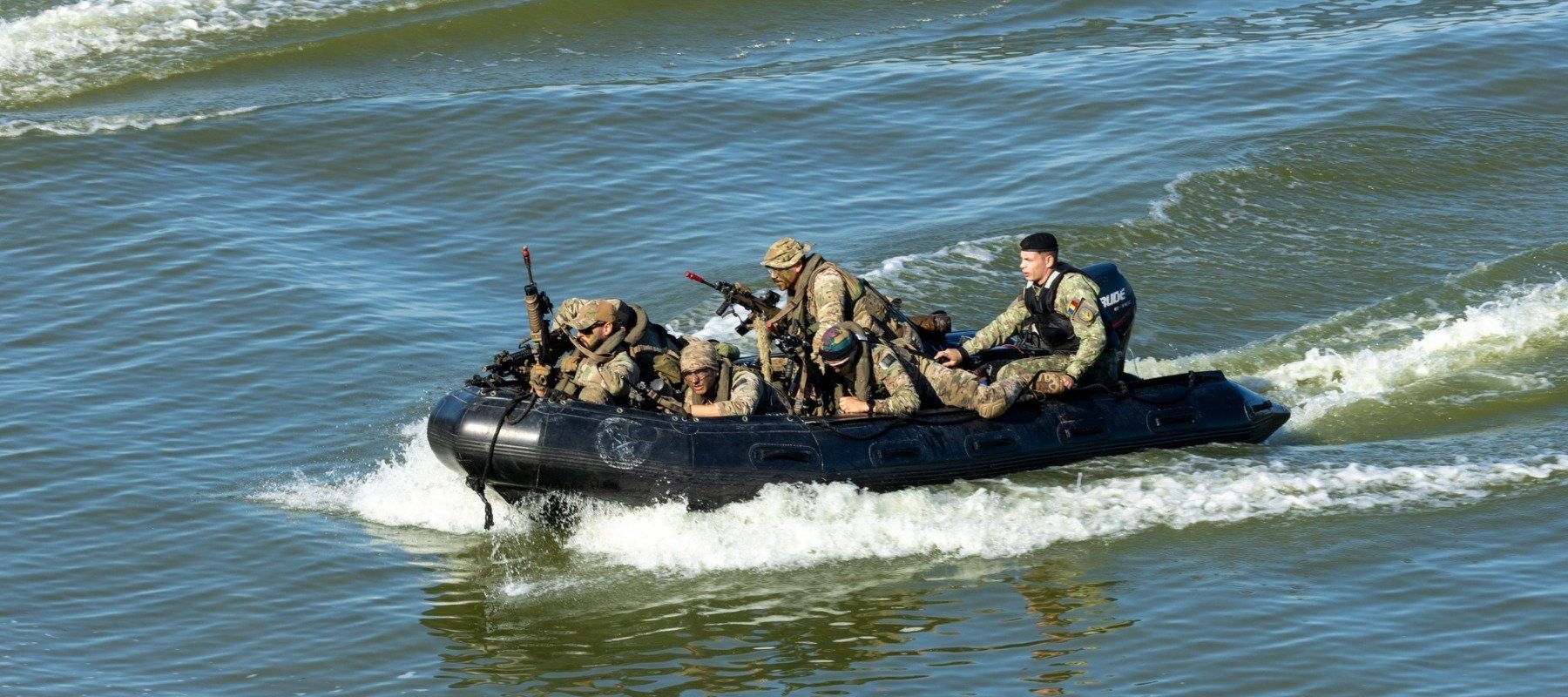 Forțe militare din România, Franța și Portugalia au traversat râul Mureș în timpul exercițiului NATO „Dacian Fall 2025”, încheiat în poligonul de la Sântimbru