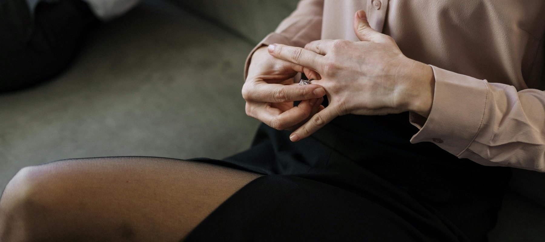 Motivul pentru care tot mai multe femei decid să divorțeze în perioada mijlocie a vieții și fenomenul „soțiile care pleacă”