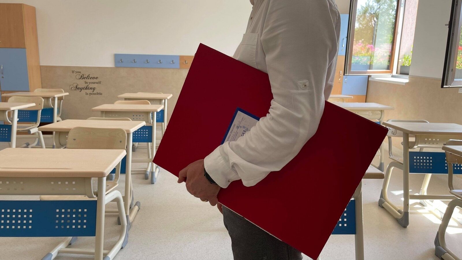 Daniel David: Nu pot promite că salariile profesorilor nu vor scădea, deoarece decizia nu depinde de mine, însă, în calitate de ministru, voi face tot posibilul pentru a le proteja