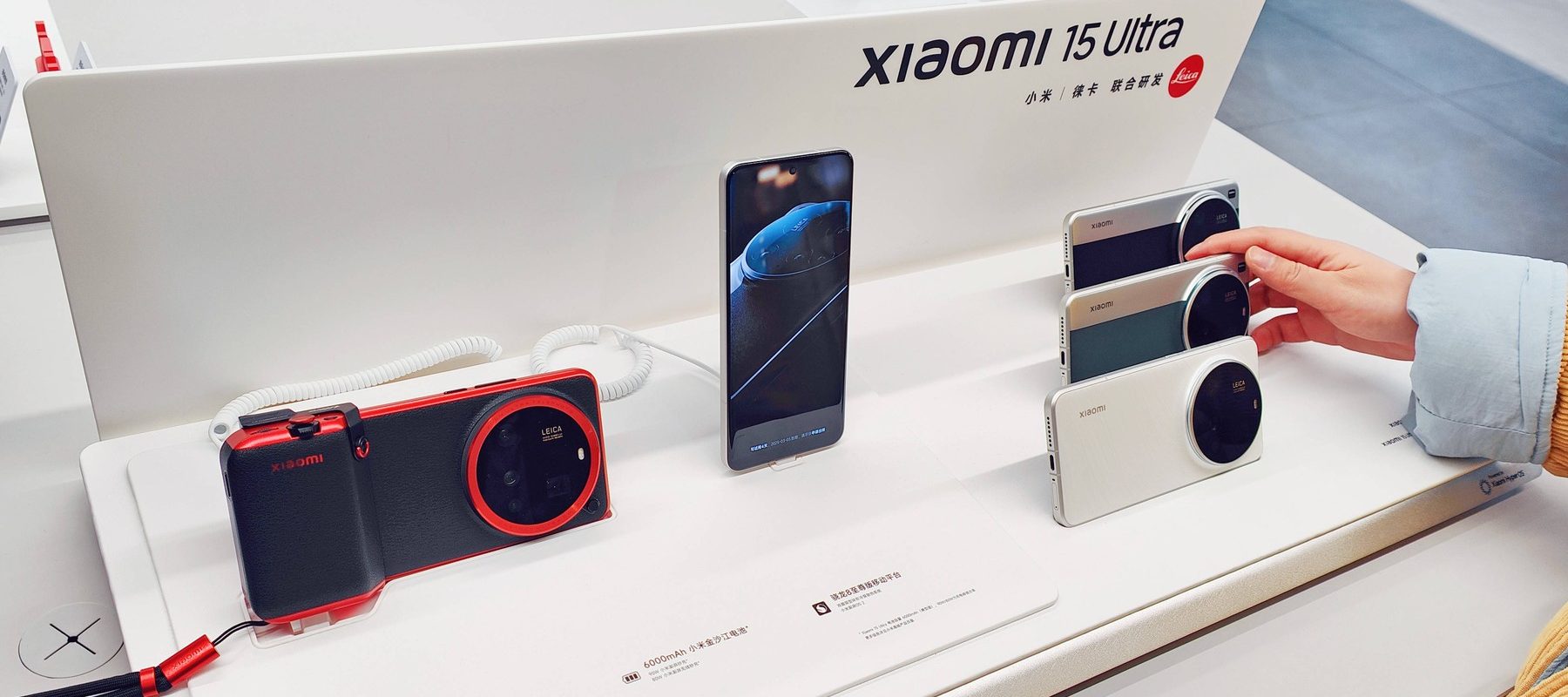 [ad_1] Xiaomi a inaugurat primul său magazin fizic din România, situat în centrul comercial ParkLake din București