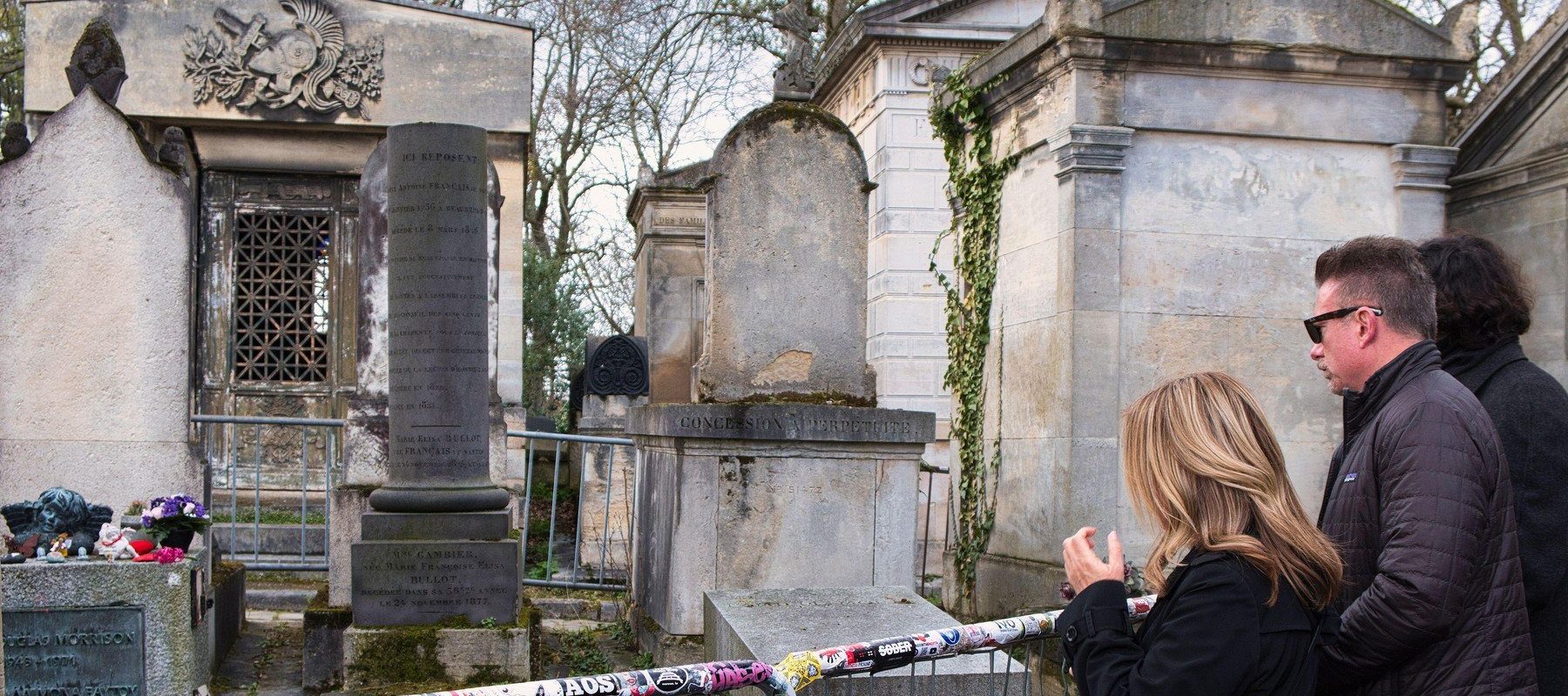 Primăria din Paris organizează o tombolă specială pentru ocuparea locurilor de veci lângă mormântul lui Jim Morrison în cimitirul Pere-Lachaise