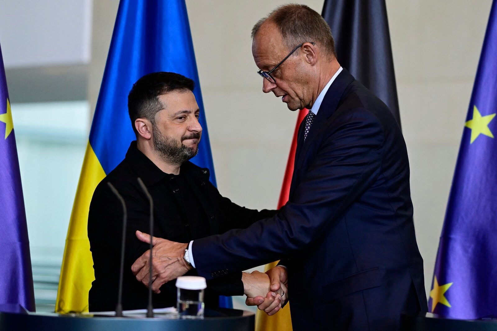 Specialiști internaționali analizând pentru G4Media alternativele Ucrainei în cazul în care respinge propunerea lui Trump