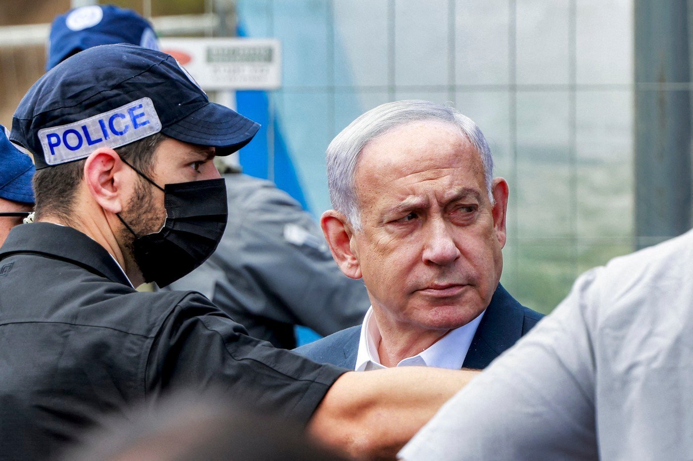Netanyahu solicită oficial președintelui Israelului clemență în cazul de corupție: Procesul de lungă durată „devasta” societatea israeliană