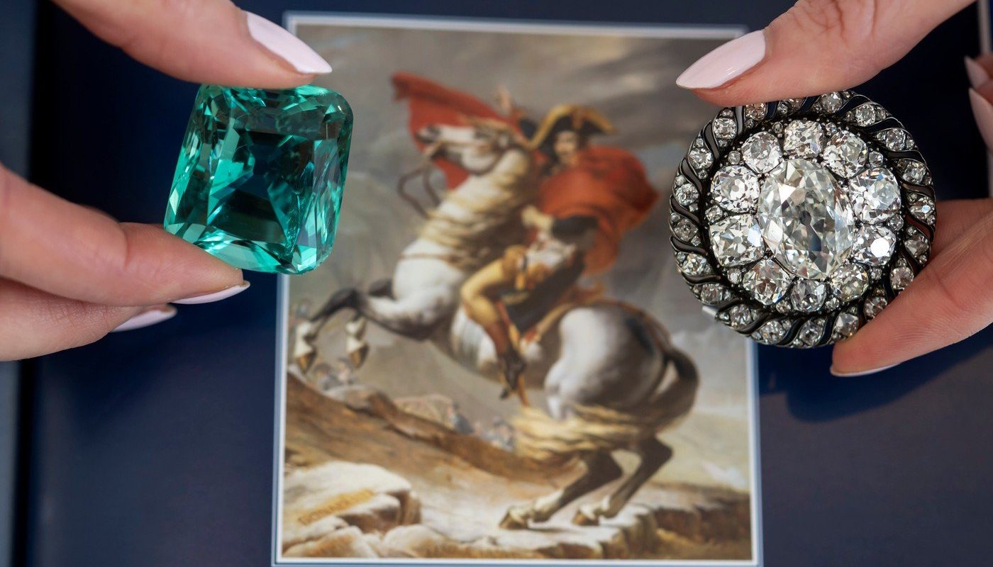 [ad_1] O broșă decorată cu diamante, care a aparținut lui Napoleon Bonaparte și a fost recuperată de armata prusacă la Waterloo, a fost vândută recent la o sumă record de aproape 3,8 milioane de euro într-un eveniment organizat la Geneva, anunță casa de licitații Sotheby’s, conform unui comunicat al agenției de știri AFP