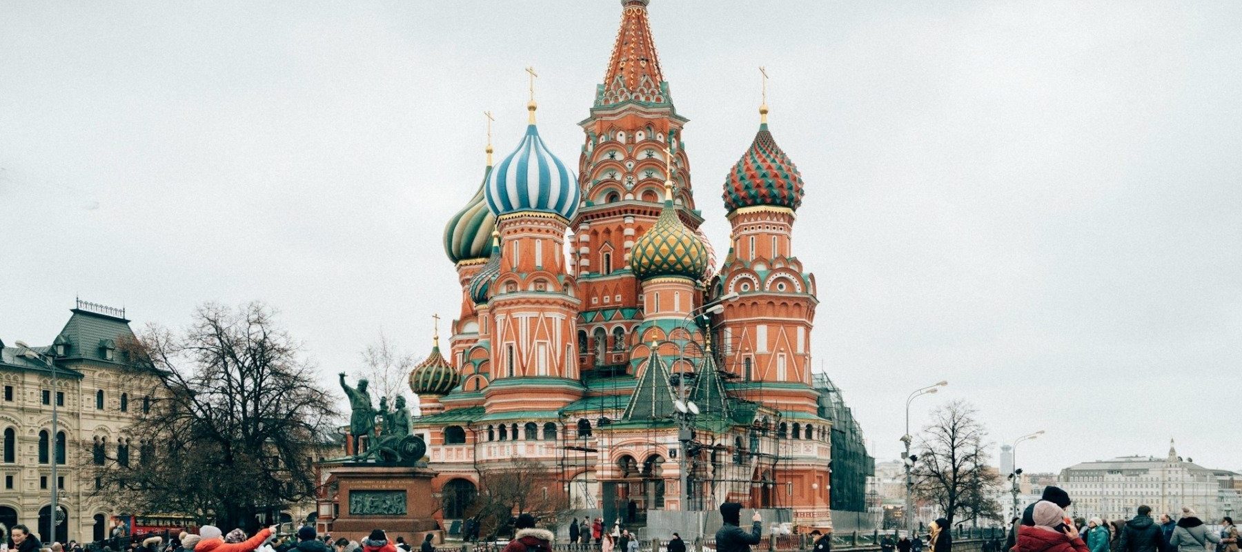 Planificarea de excursii personale sau în grup în Rusia interzisă în Uniunea Europeană / În Bulgaria, încălcarea acestei interdicții poate conduce la amenzi de până la aproximativ 510.000 de euro sau chiar la închisoare în anumite situații