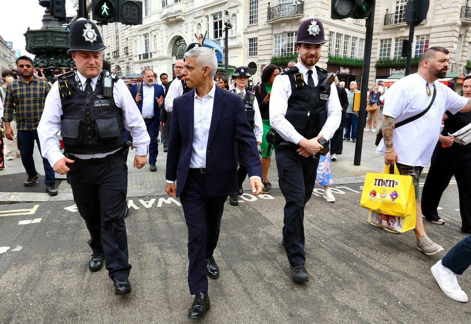 Motivul pentru care Poliția Metropolitană din Londra este acuzată de rasism sistemic: un raport expune modul în care conducerea acoperă abuzurile ofițerilor asupra persoanelor de culoare