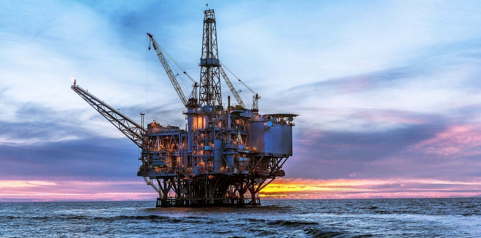 Exxon analizează mai multe alternative pentru achiziția activelor internaționale ale Lukoil, inclusiv din Kazahstan și Irak