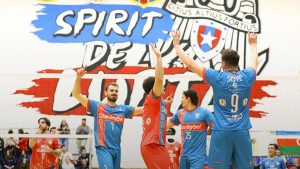 “Steaua strălucește! După ce luna trecută au obținut primul trofeu european din istoria clubului, jucătorii își propun acum să câștige și al doilea.”