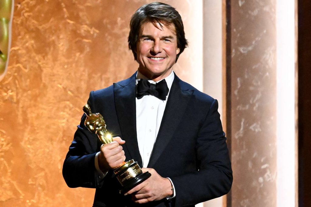 tom-cruise-16th-governors-awards-111725-1-14449dd9f79f49568ad0df6289ccb6c2.jpg